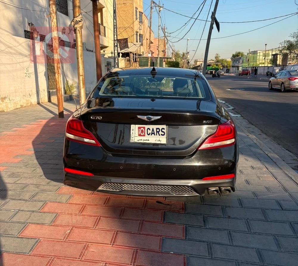 جنسس G70